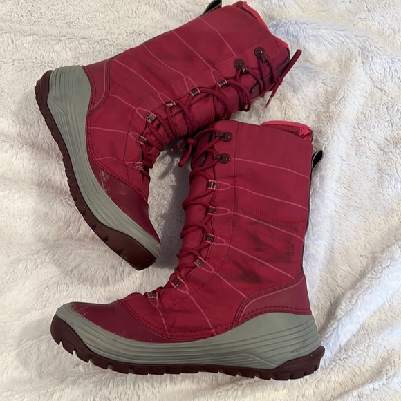 Teva boots with wearable inner liner size 6 - Picture 4 of 13